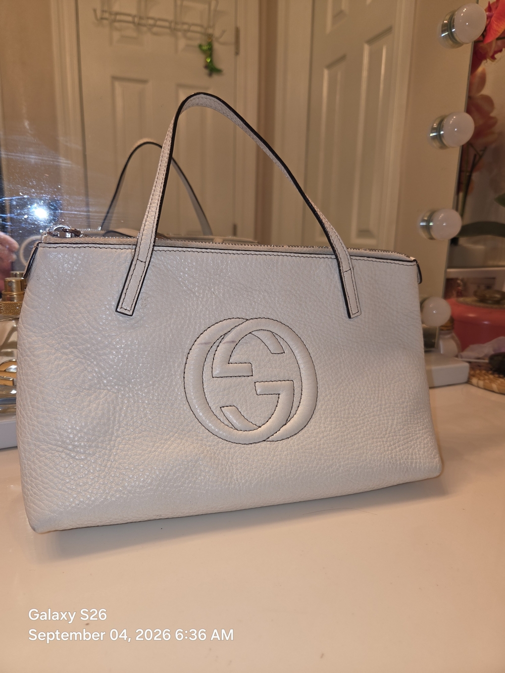 Gucci White Pebbled Leather Shoulder Bag with Interlocking G